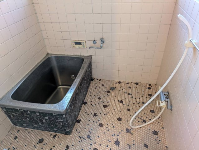 三郷中古戸建ての浴室|お風呂です