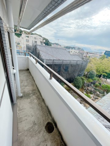 高橋ビルのバルコニー|バルコニー付きです