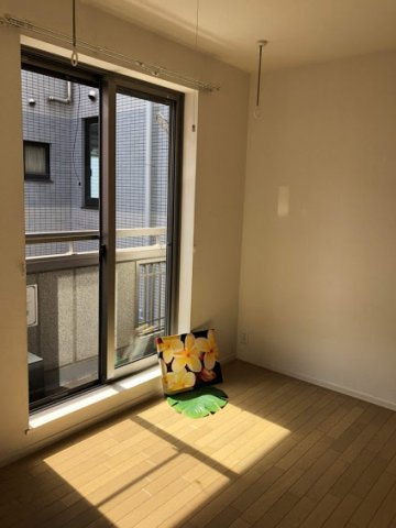 シャトルＵ根岸の洋室|個人の部屋や寝室として使える洋室です