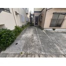 ハーミテージ舟倉の駐車場|駐車場があるので、車を買う予定の方も安心です