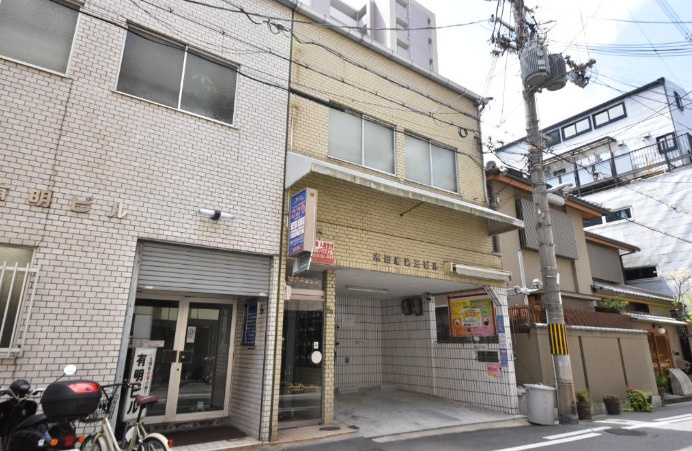 大阪市北区天神橋１丁目の店舗事務所の外観