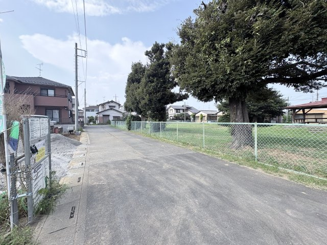 【前面道路含む現地写真】 | 上里町神保原町第6  クレイドルガーデン　新築戸建　全2棟　1号棟 | 7/24撮影