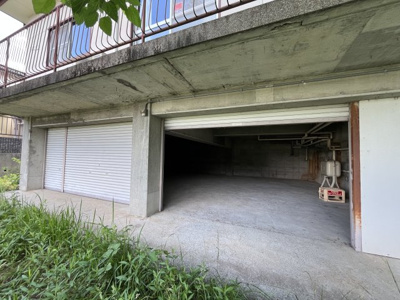 【駐車場】 | 柏原町北中T邸貸家