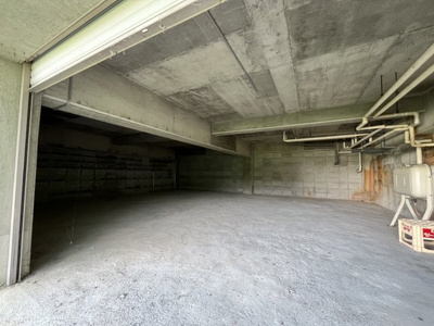 【駐車場】 | 柏原町北中T邸貸家