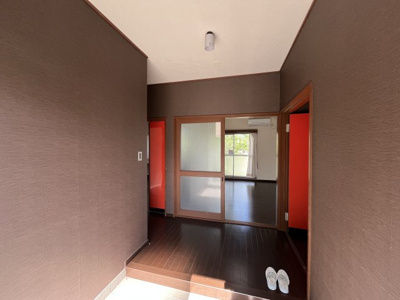 【玄関】 | 柏原町北中T邸貸家