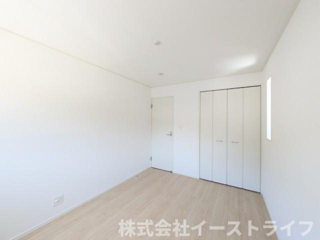 【新築戸建】　いわき市平谷川瀬第2　全3棟の子供部屋|1号棟写真　家具などのインテリアともマッチしておしゃれ感が出しやすく、身の回りの整理がしやすいのも洋室の魅力です◎