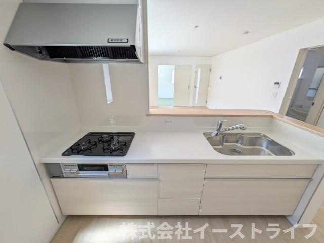 【新築戸建】　いわき市平谷川瀬第2　全3棟のキッチン|1号棟写真　お掃除がしやすいのもシステムキッチンの魅力です(^^)/
