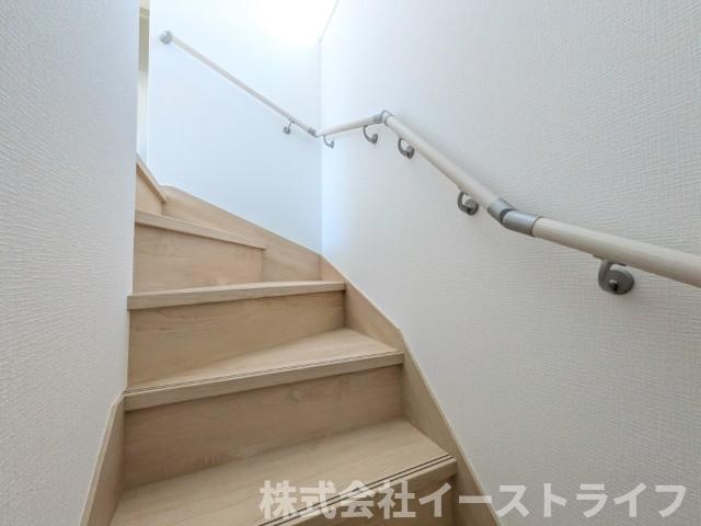【新築戸建】　いわき市平谷川瀬第2　全3棟の内装|1号棟写真　階段スペースです。手すりが付いているので安心です。