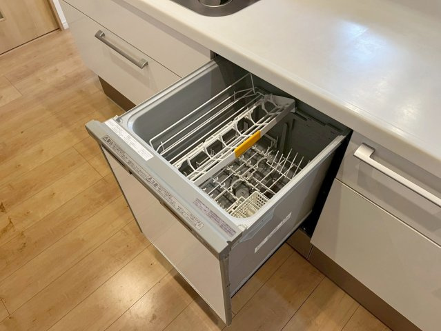 【ReDream】寺戸町飛龍のその他|【食器洗浄乾燥機】
後片付けをサポート！　食事後の家族のくつろぎタイムもゆっくりともてます♪