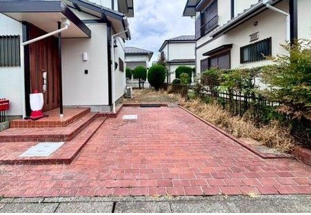 【中古】比企郡川島町八幡リフォーム中古住宅の駐車場