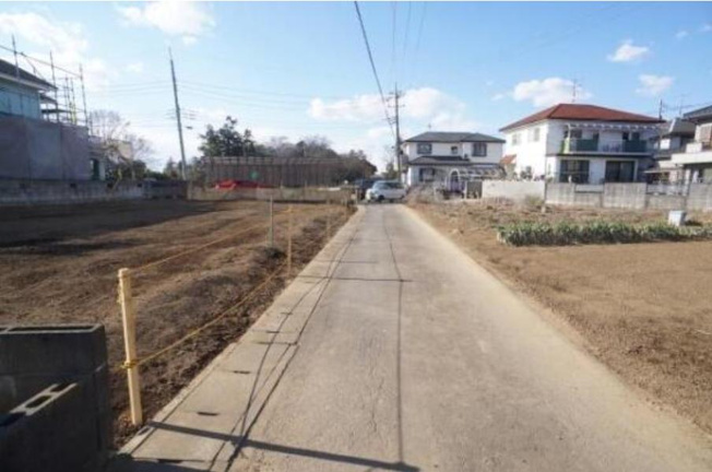 【前面道路含む現地写真】 | 取手市稲　売地　54坪　区画2