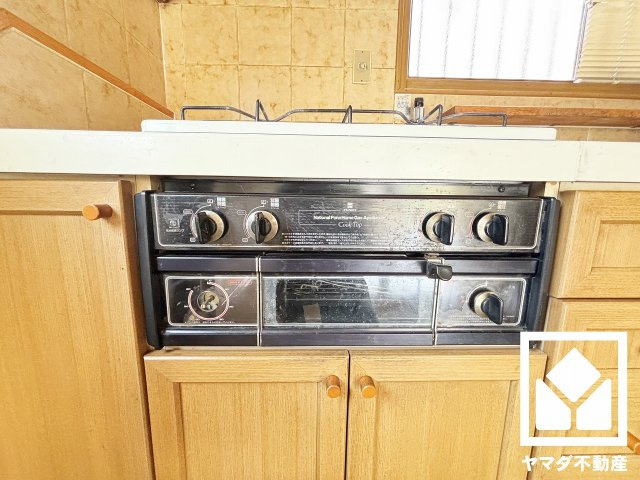 西宮市北六甲台３丁目の設備|調理に手間がかかりがちな肉や魚を、短時間でサッと焼き上げることができるグリル付き。