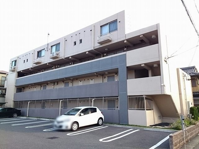ヴェロクオーレの駐車場