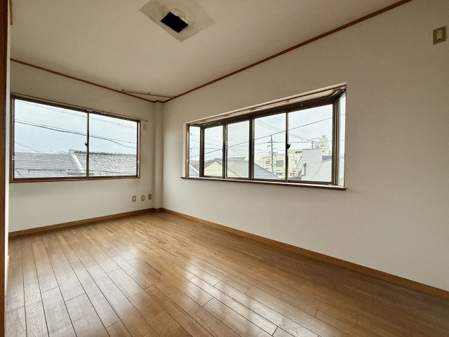 昭和区北山本町１丁目戸建の洋室