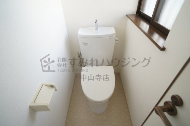 中山台戸建Ⅳのトイレ