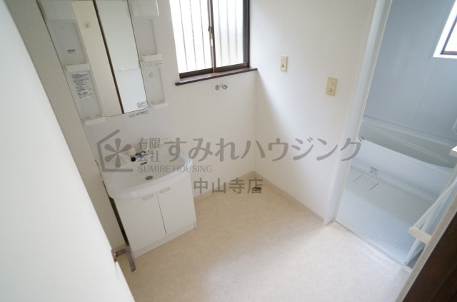 中山台戸建Ⅳの洗面所