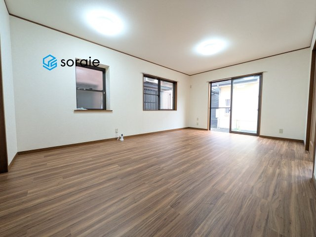川越市霞ケ関東5丁目　中古戸建の居間・リビング|6/12　撮影