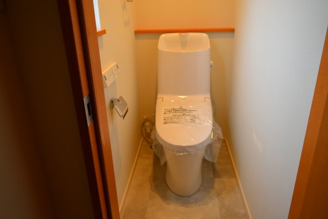 昭島市大神町４丁目の中古一戸建のトイレ