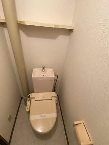 高倉マンションのトイレ|別居室空室時の写真となります。現況と異なる場合は現況を優先いたします。