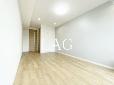 【居間・リビング】 | ウィンドテラス矢切 | 洋室のお部屋です。