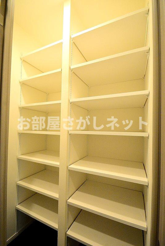 ステージグランデ台東根岸アジールコート【おとり物件なし】#学生・社会人にオススメ！の収納|※カラータイプ異なります。