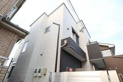 武蔵村山市大南１丁目のアパートの外観
