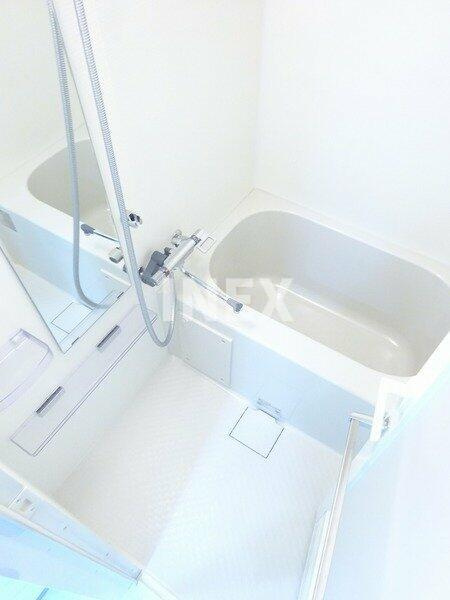 横浜市西区浜松町の賃貸マンションの浴室