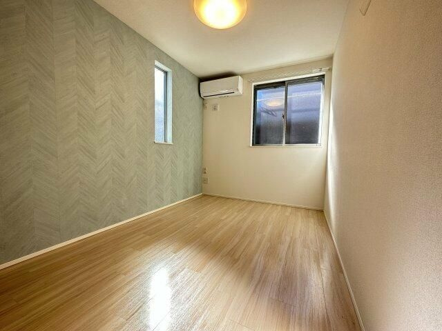 川崎市多摩区南生田１丁目のアパートの居間・リビング