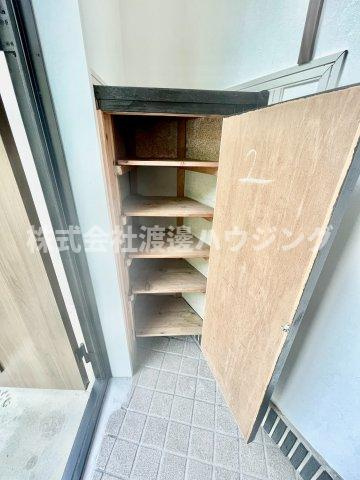 豊中市立花町戸建の収納