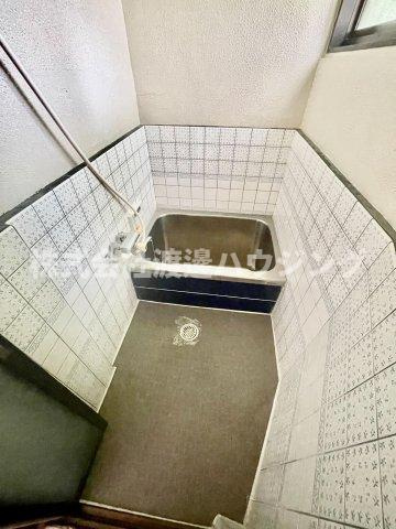 豊中市立花町戸建の浴室