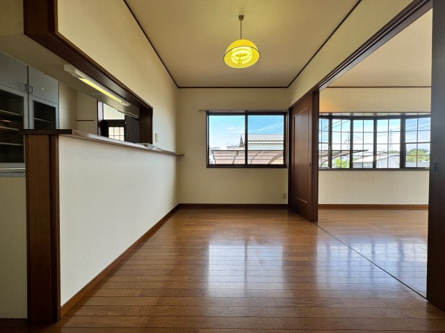 入間市小谷田中古戸建の居間・リビング