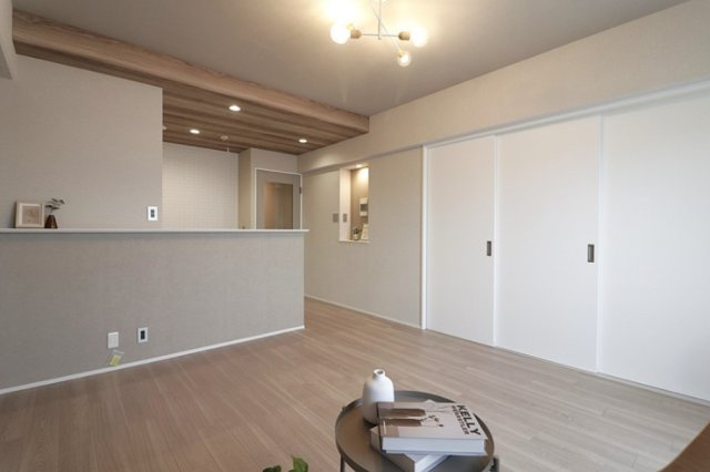 阪神住建グランディール上新庄の玄関|◆リビングが見渡せるカウンターキッチンで、ご家族の様子を見守りながらお料理が出来ます♪
