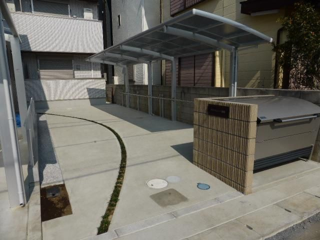 さいたま市浦和区本太１丁目の賃貸マンションのエントランス