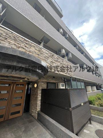 パークウェル高円寺駅前のエントランス