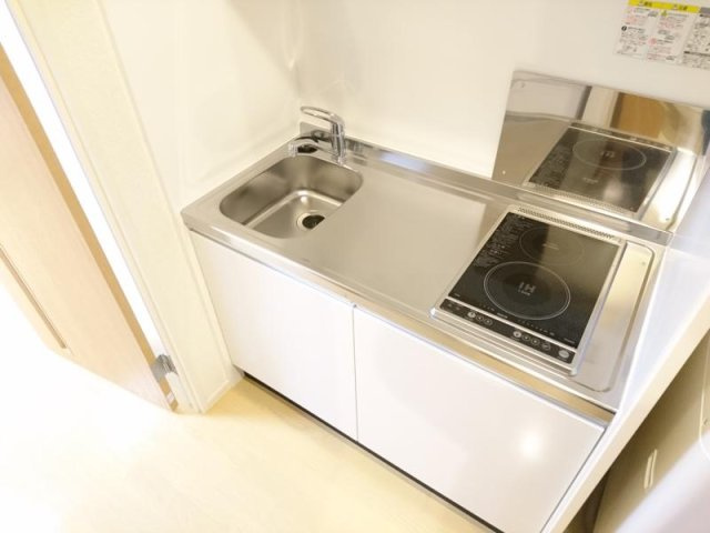 クレイノワコウサンハイツ蕨のキッチン|きれいなキッチンです