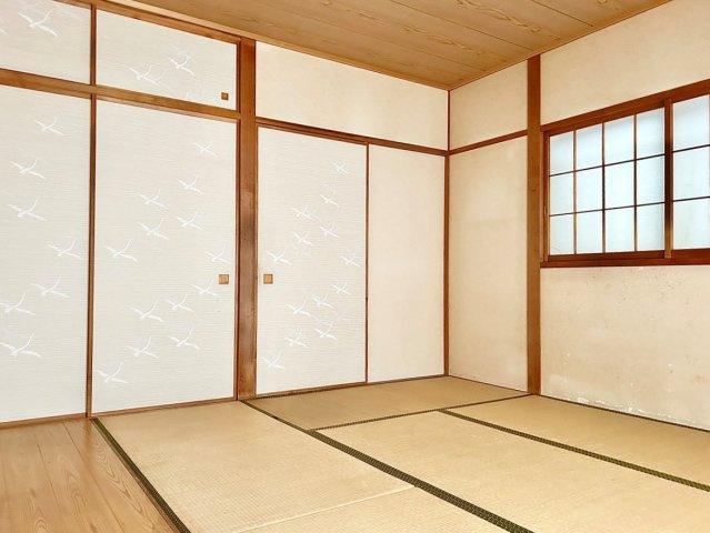 西区歌里町の和室|客間にも、ワークスペースにも、家族のくつろぎ空間にも。暮らしに寄り添う、自由に使える和室。