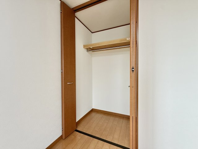 西区清里町戸建の収納