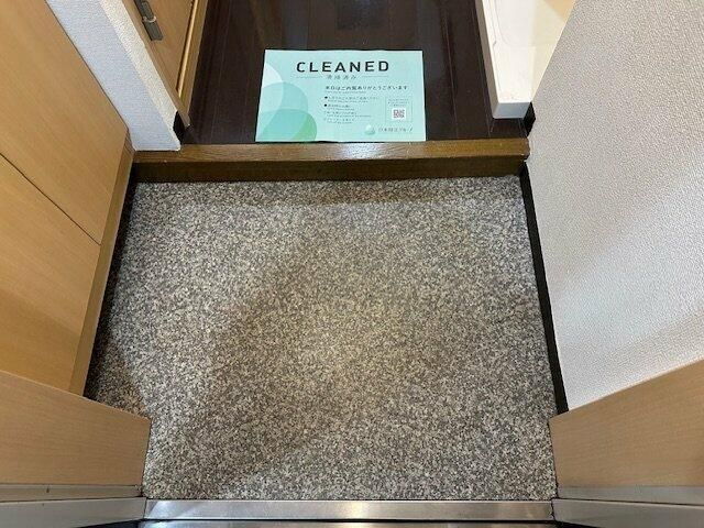 クレアシオン南大塚の玄関