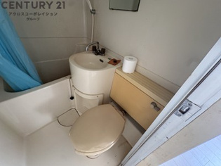 お風呂トイレ同室です
