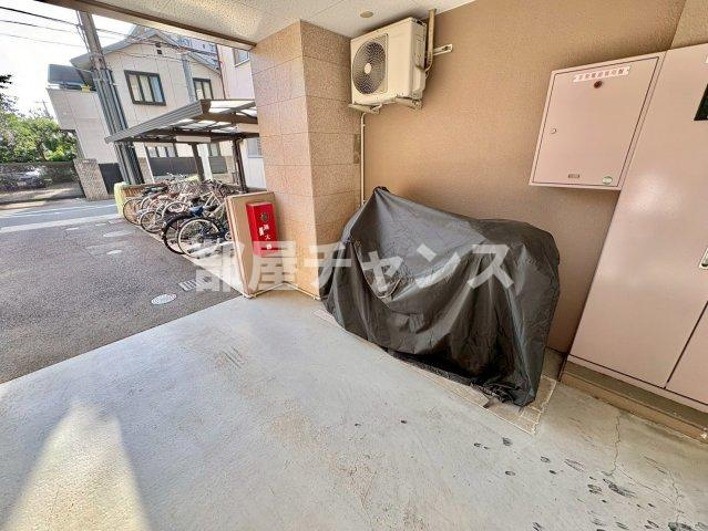 ヴァンデュール名古屋御器所の駐車場