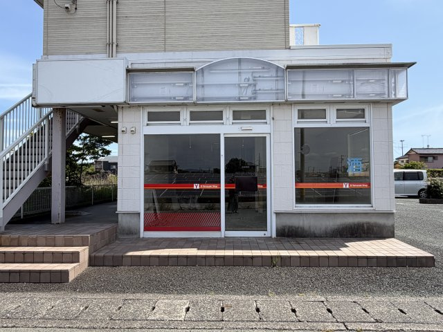 ラ・プラージュのエントランス