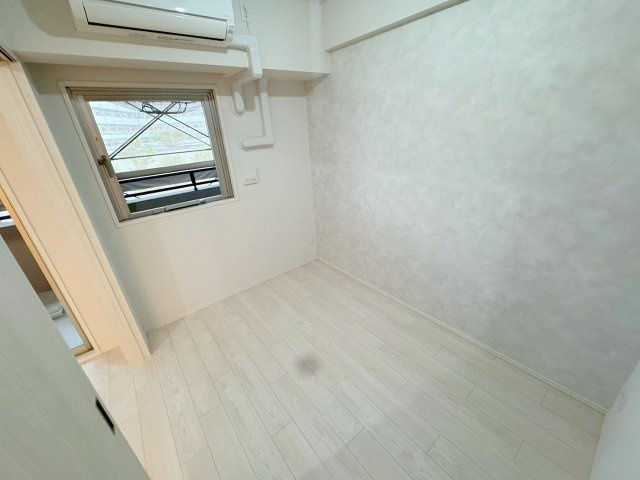 スプランディッド大阪EASTの洋室