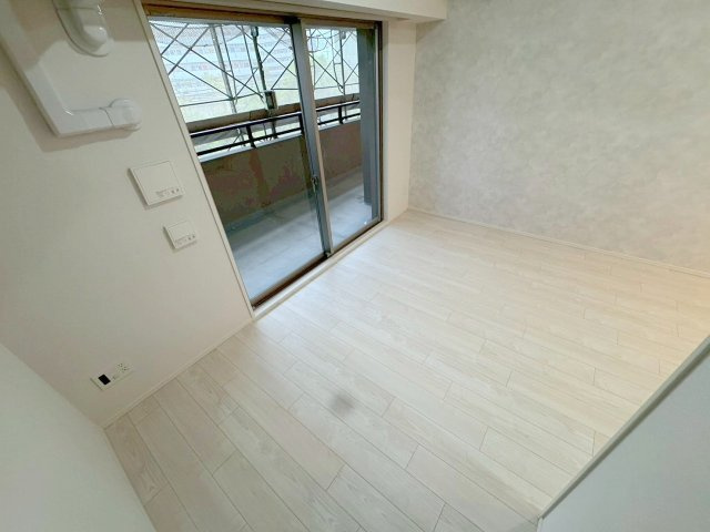 スプランディッド大阪EASTの洋室