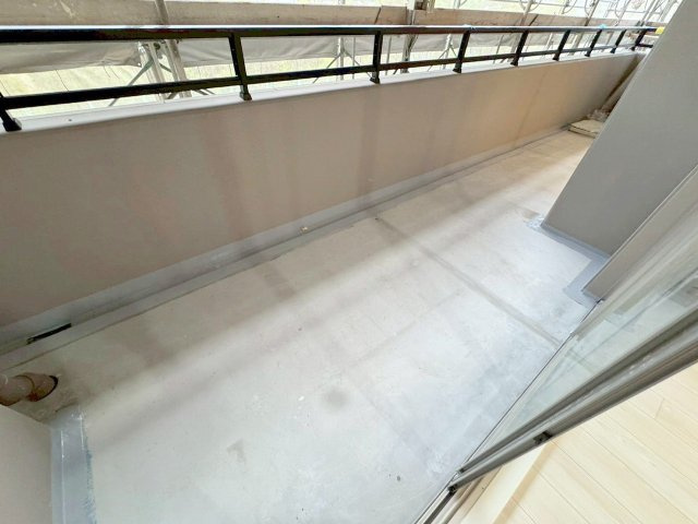 スプランディッド大阪EASTのバルコニー