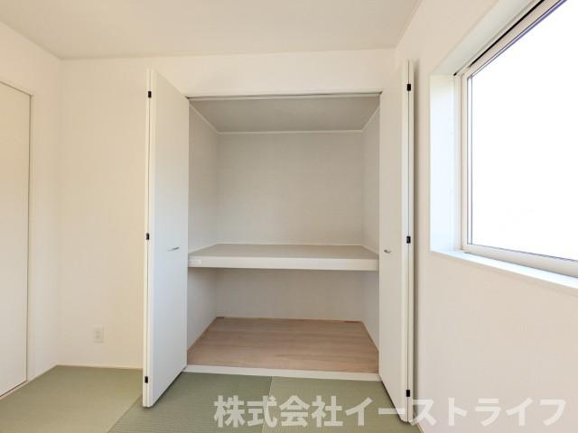 【新築戸建】　いわき市金山町第10　全2棟の収納|同社施工写真　和室には押入れが付いてるので、来客用の布団も収納できます！