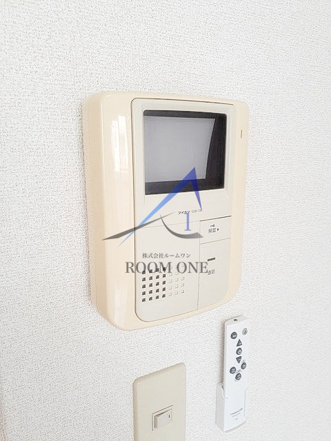 セレッソ羽田のセキュリティ|モニター付きインターホンです。