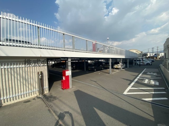 グリーンヴィラ御領の駐車場