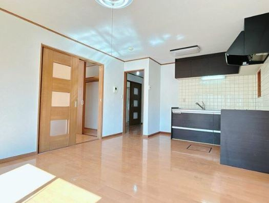 【中古】比企郡鳩山町小用リフォーム中古住宅の居間・リビング|11.5帖LDKです