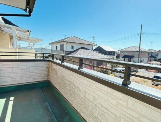 【中古】比企郡鳩山町小用リフォーム中古住宅のバルコニー