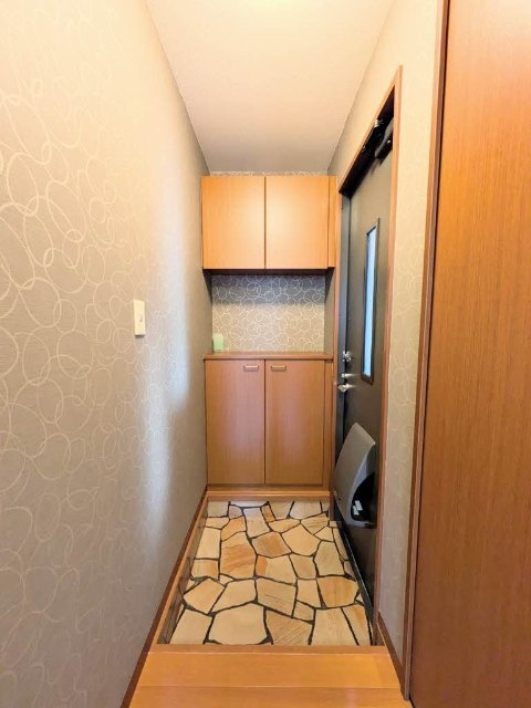 シャーメゾン際波 A棟の玄関